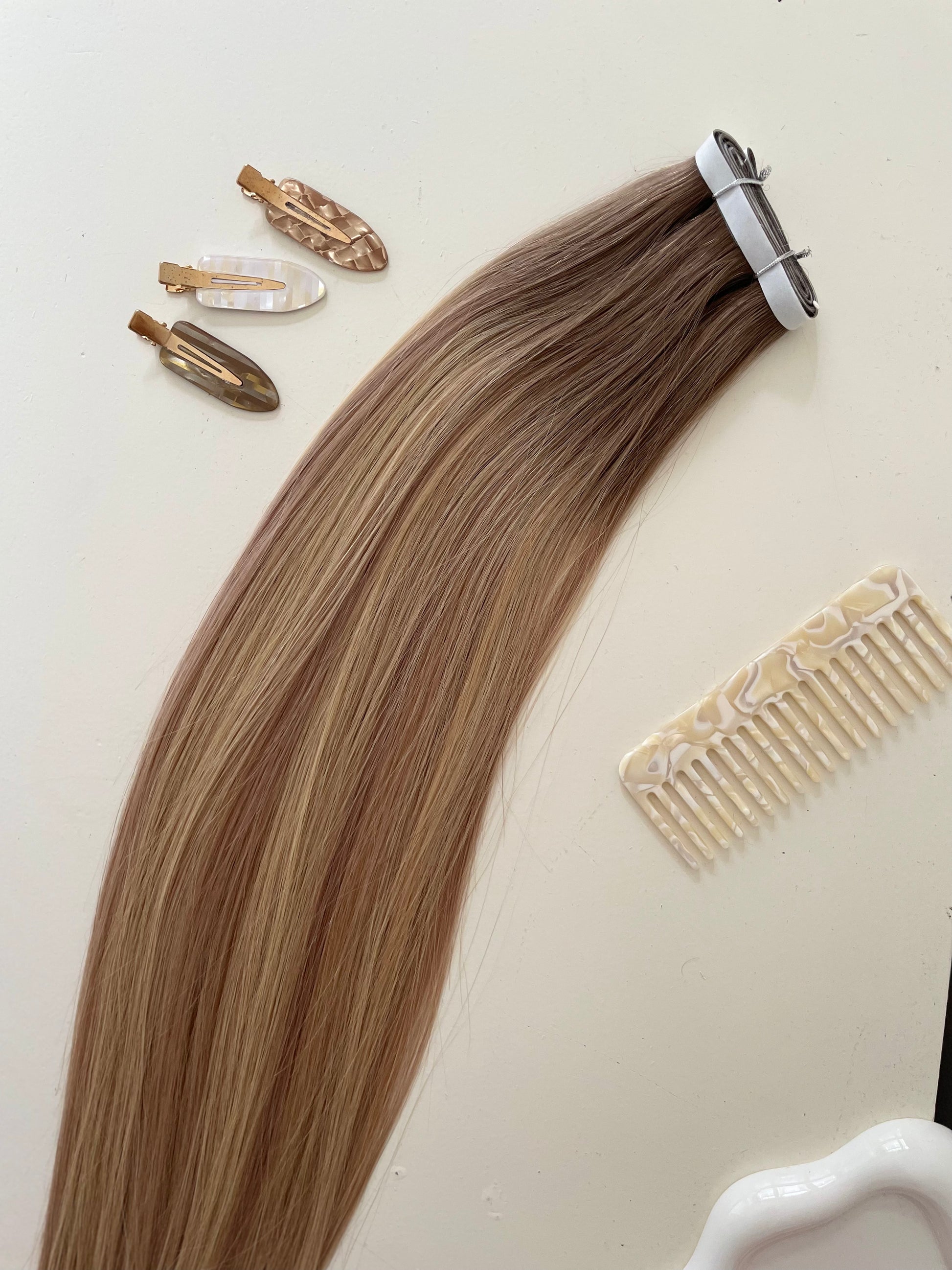 Brulee blond Virgin Invisible Tape in Weft