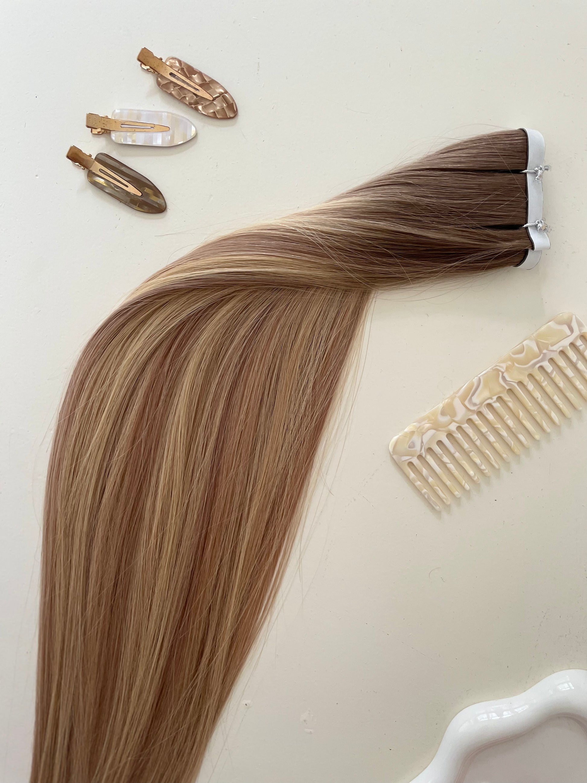 Brulee blond Virgin Invisible Tape in Weft